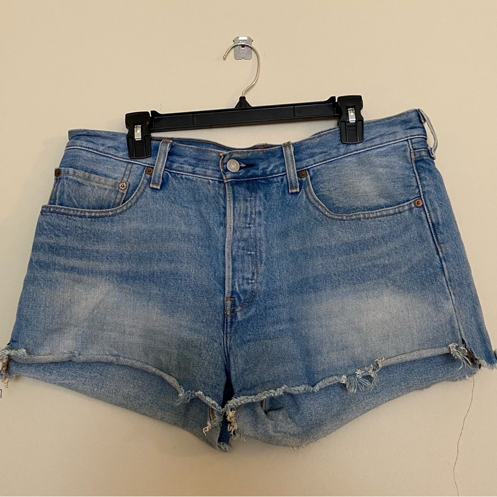 Levi’s 501 High Rise Cutoff Shorts 31